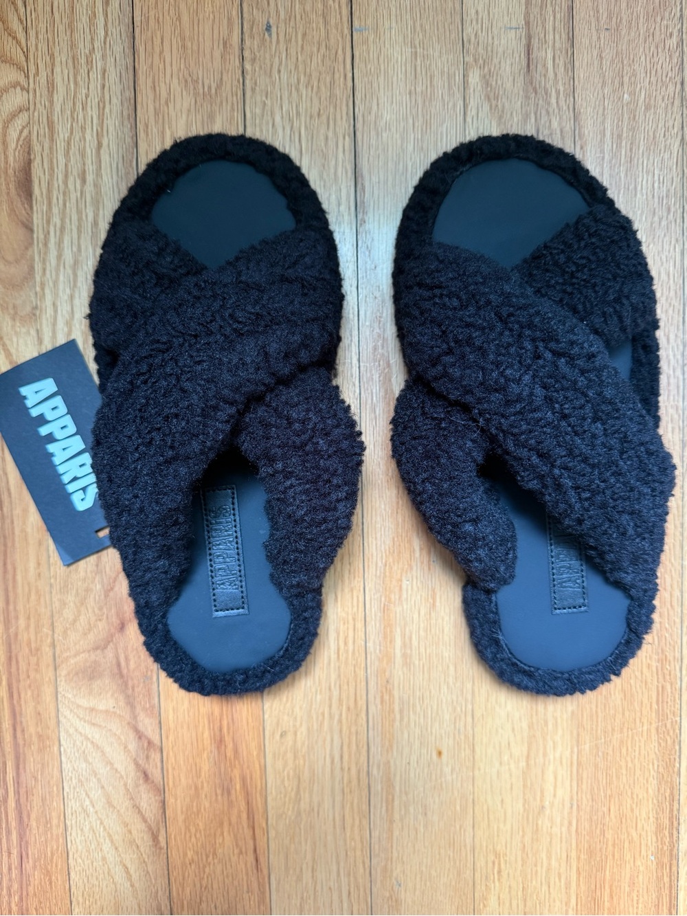 Apparis- Women’s Biba Luxe Teddy slippers